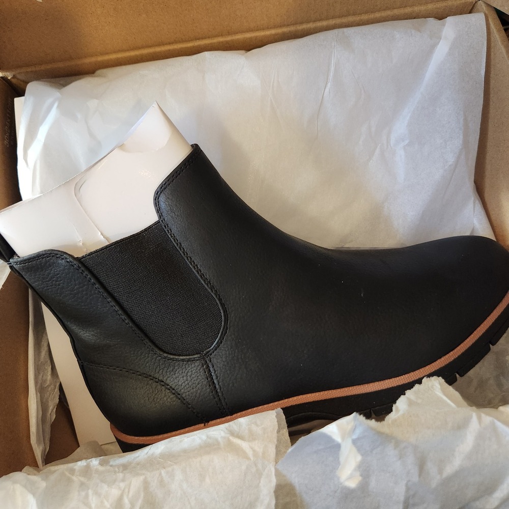 Dr Scholls Northbound Chelsea Boot Women 6.5 Black NWT in Box Comfort Ankle Boot
